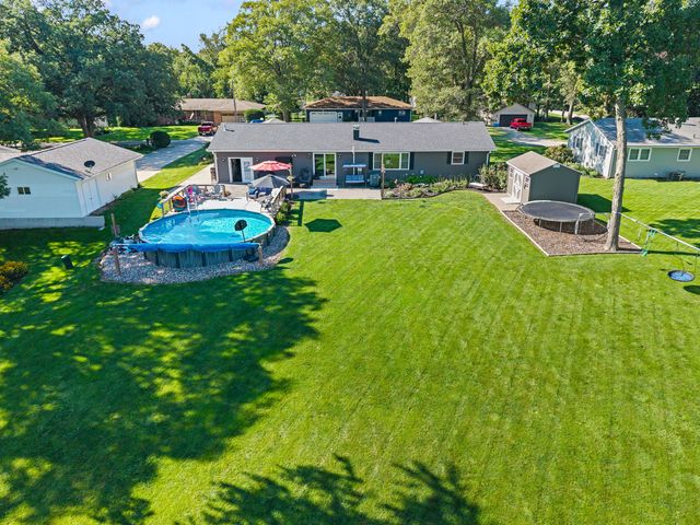 105 N Park Avenue, Geneseo, IL 61254