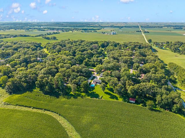 105 N Park Avenue, Geneseo, IL 61254