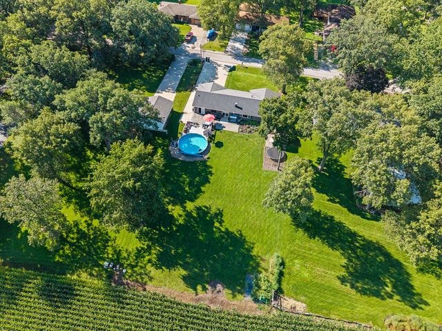 105 N Park Avenue, Geneseo, IL 61254