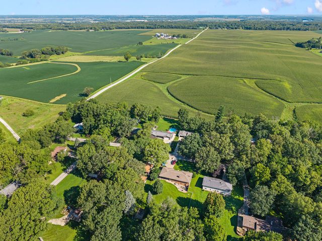 105 N Park Avenue, Geneseo, IL 61254