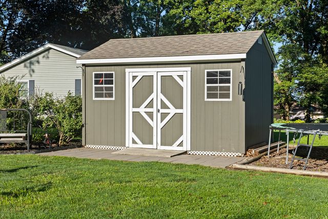 105 N Park Avenue, Geneseo, IL 61254