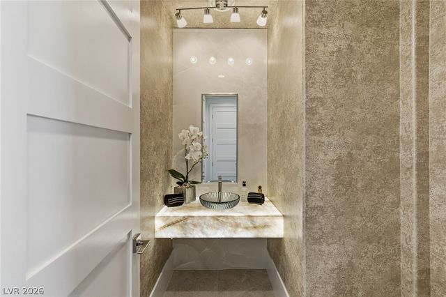 1704 Wincanton Drive, Las Vegas, NV 89134