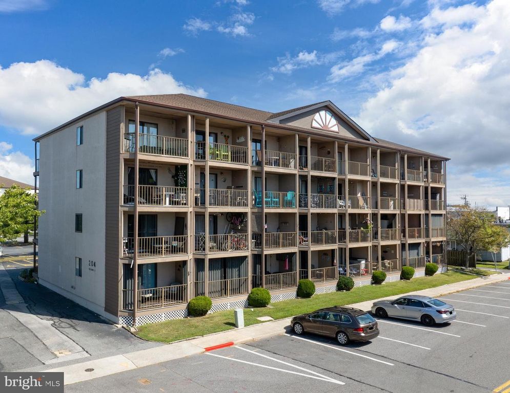 204 33RD ST #303, Ocean City, MD 21842