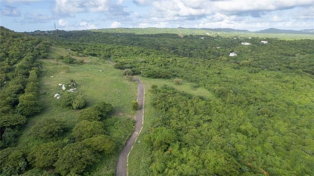 PR-201, Vieques, PR 00765