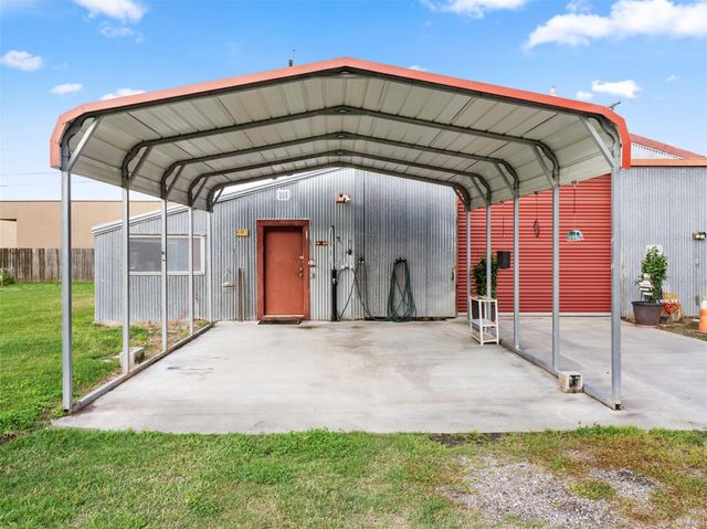 3320 Brooks Avenue, Bay City, TX 77414