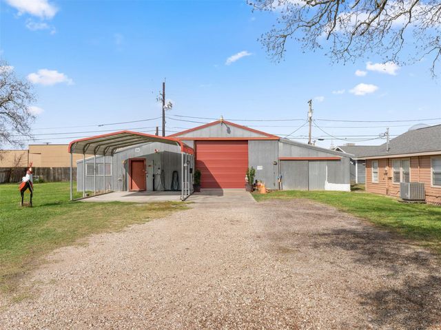 3320 Brooks Avenue, Bay City, TX 77414