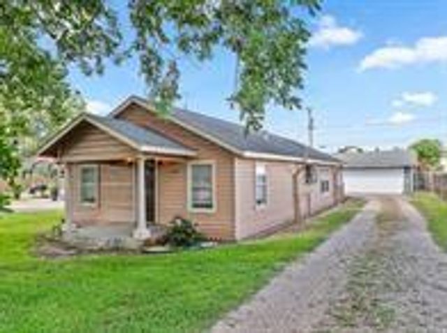 3320 Brooks Avenue, Bay City, TX 77414