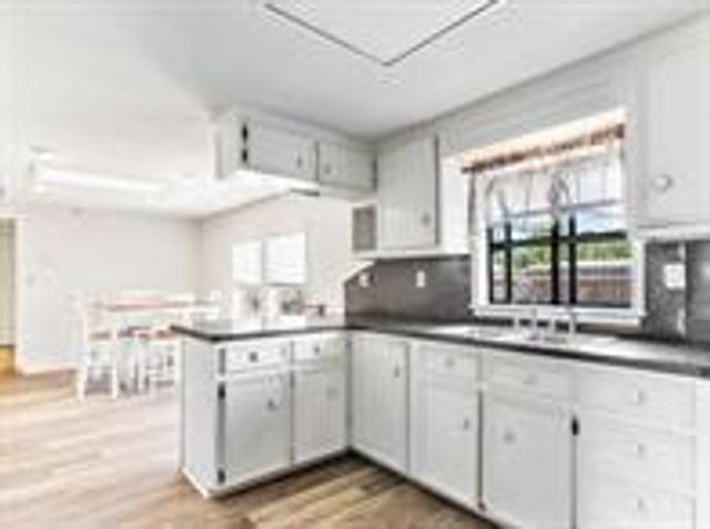 3320 Brooks Avenue, Bay City, TX 77414