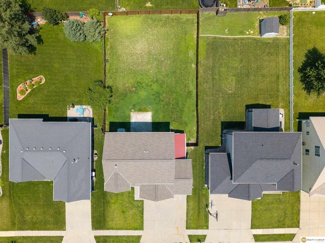 17016 Morgan Avenue, Gretna, NE 68028