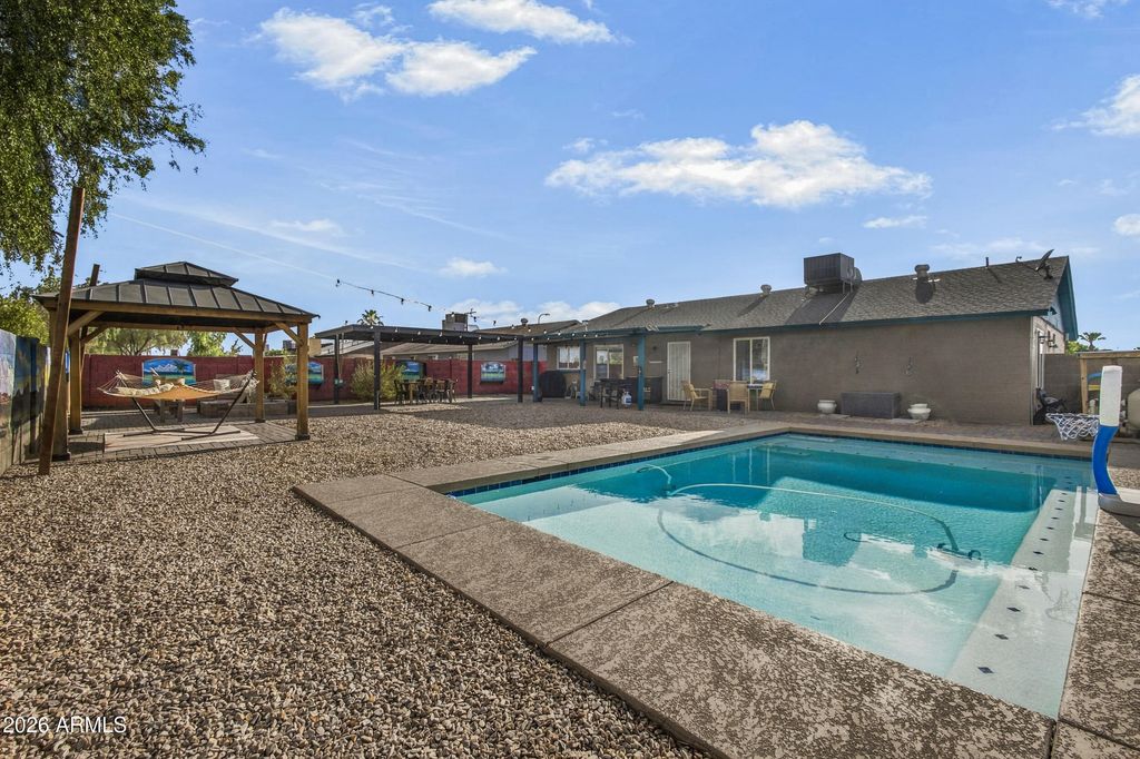 9425 N 63RD Drive, Glendale, AZ 85302 — photo 2