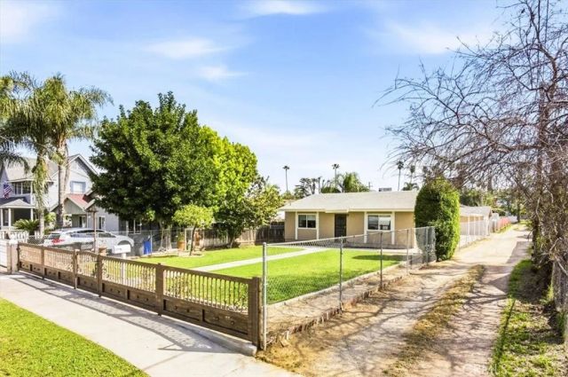 3454 Franklin, Riverside, CA 92507