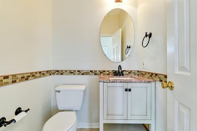 20308 Farm Pond LN, Pflugerville, TX 78660