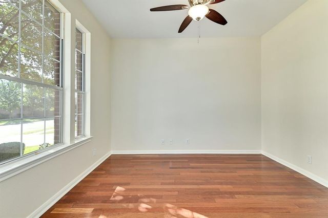 20308 Farm Pond LN, Pflugerville, TX 78660