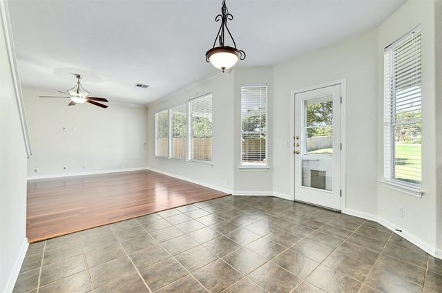 20308 Farm Pond LN, Pflugerville, TX 78660