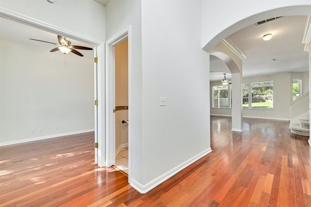 20308 Farm Pond LN, Pflugerville, TX 78660