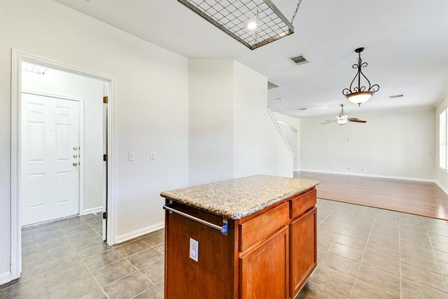 20308 Farm Pond LN, Pflugerville, TX 78660