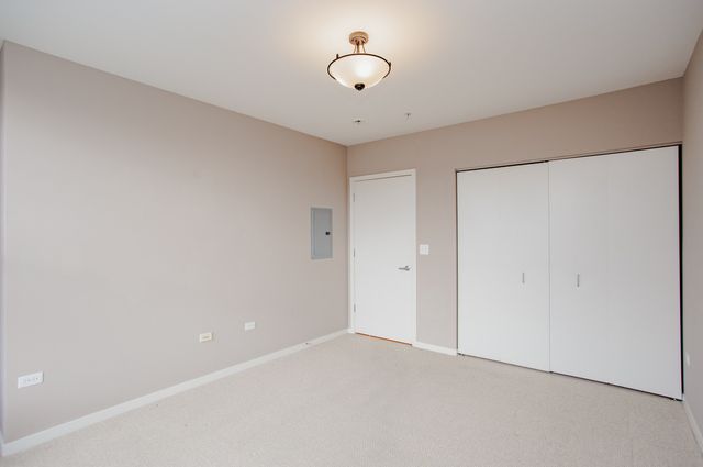 7757 Van Buren Street 511, Forest Park, IL 60130