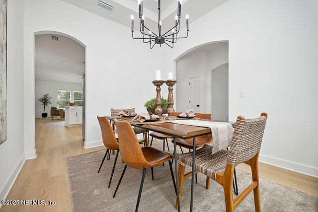 251 SWAN LAKE Drive, Melrose, FL 32666