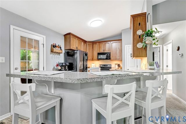 304 Berkley Woods Dr, Ashland, VA 23005
