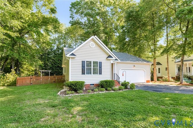 304 Berkley Woods Dr, Ashland, VA 23005