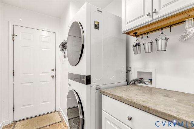 304 Berkley Woods Dr, Ashland, VA 23005