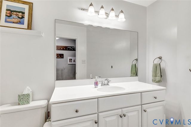 304 Berkley Woods Dr, Ashland, VA 23005
