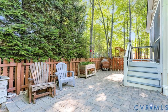 304 Berkley Woods Dr, Ashland, VA 23005