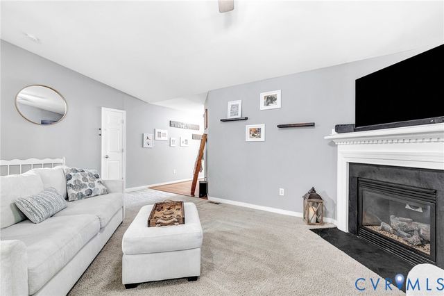 304 Berkley Woods Dr, Ashland, VA 23005