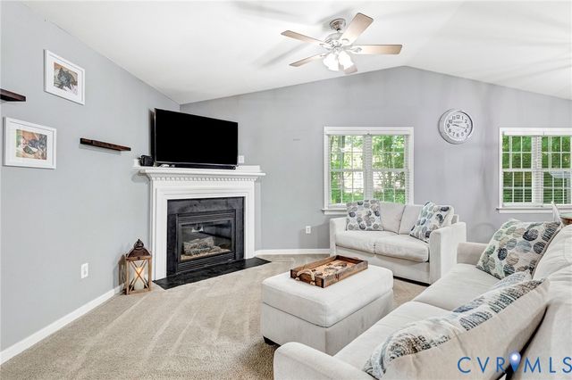 304 Berkley Woods Dr, Ashland, VA 23005