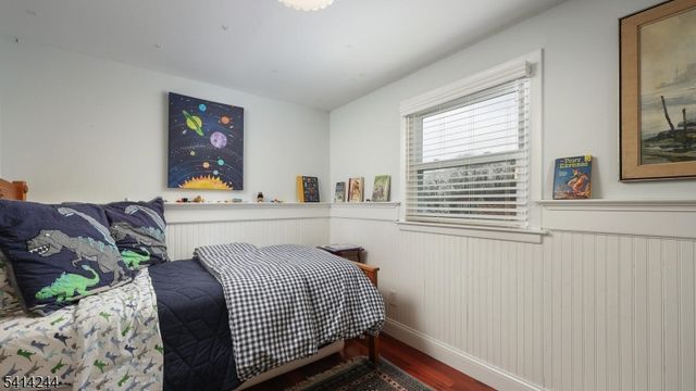 290 Sycamore St, Westfield Town, NJ 07090