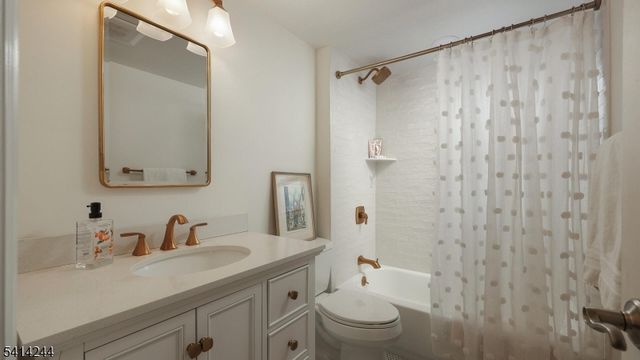 290 Sycamore St, Westfield Town, NJ 07090