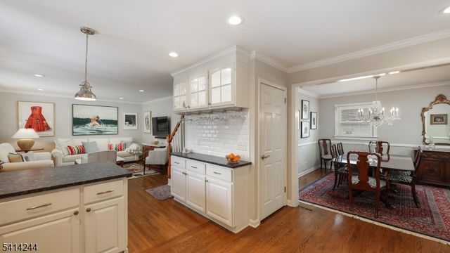 290 Sycamore St, Westfield Town, NJ 07090