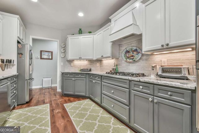 6404 Falling Water Lane, Hoschton, GA 30548