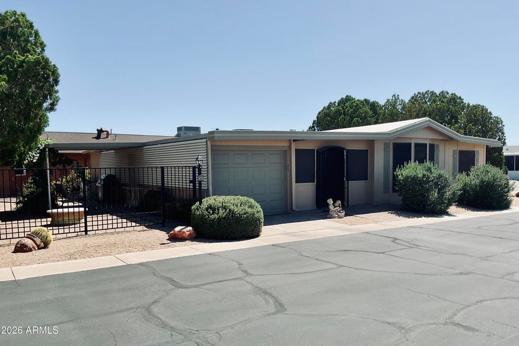 3036 E Utopia Road 52, Phoenix, AZ 85050 — photo 2
