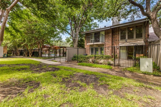 12202 Montego Plaza, Dallas, TX 75230