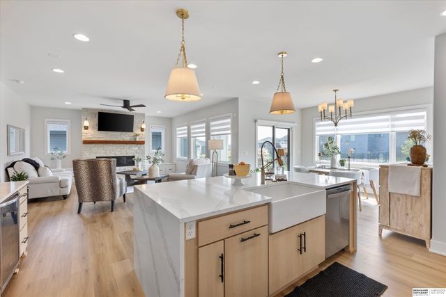 20545 Hartman Avenue, Elkhorn, NE 68022