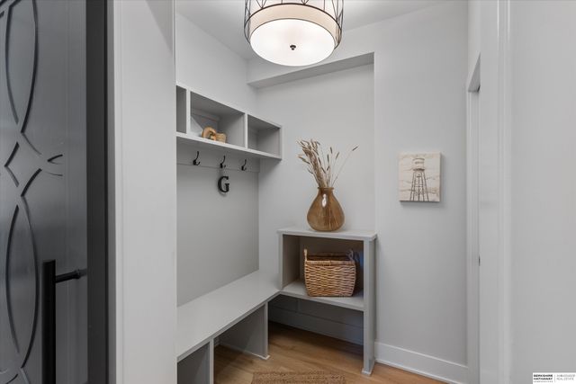 20545 Hartman Avenue, Elkhorn, NE 68022