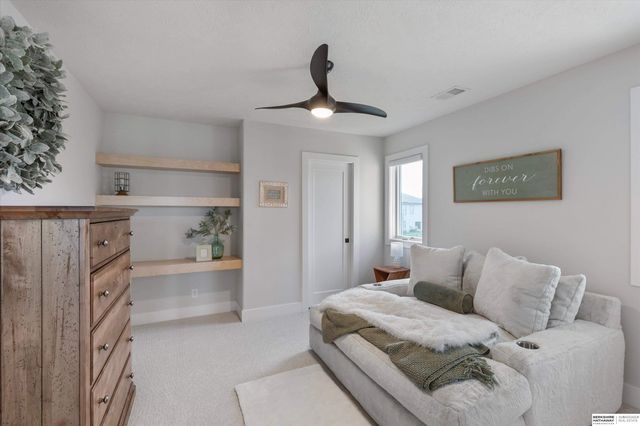 20545 Hartman Avenue, Elkhorn, NE 68022