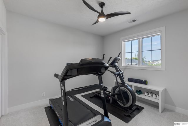 20545 Hartman Avenue, Elkhorn, NE 68022