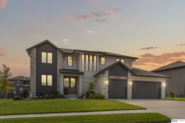 20545 Hartman Avenue, Elkhorn, NE 68022