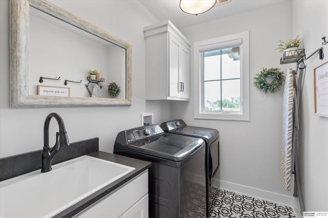 20545 Hartman Avenue, Elkhorn, NE 68022