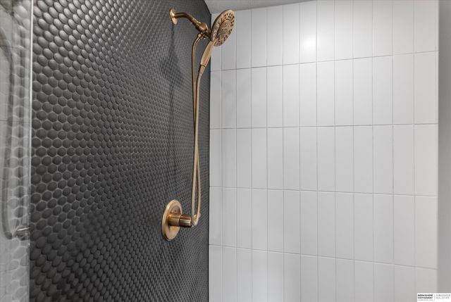 20545 Hartman Avenue, Elkhorn, NE 68022