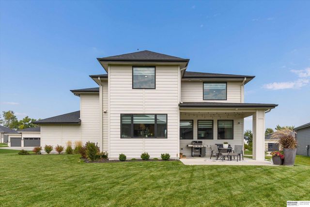 20545 Hartman Avenue, Elkhorn, NE 68022