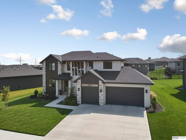 20545 Hartman Avenue, Elkhorn, NE 68022