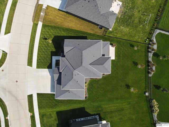 20545 Hartman Avenue, Elkhorn, NE 68022