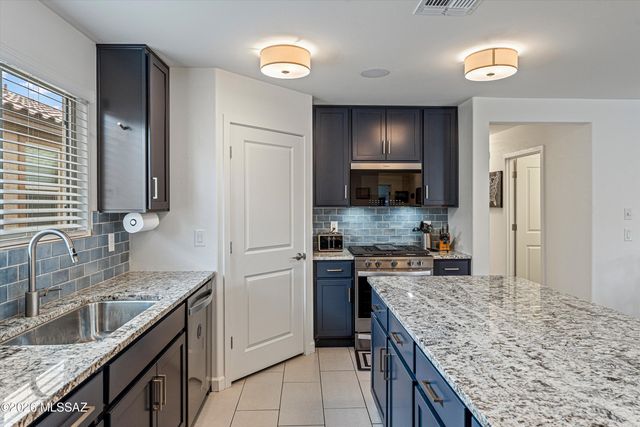 10512 W Harrigan Drive, Marana, AZ 85653