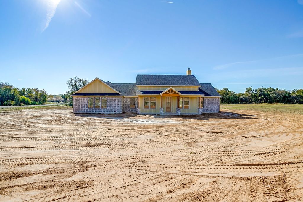 201 Kilkenny Road, Poolville, TX 76487