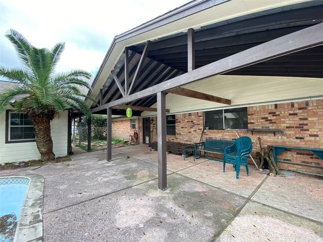 4717 33rd Street, Dickinson, TX 77539