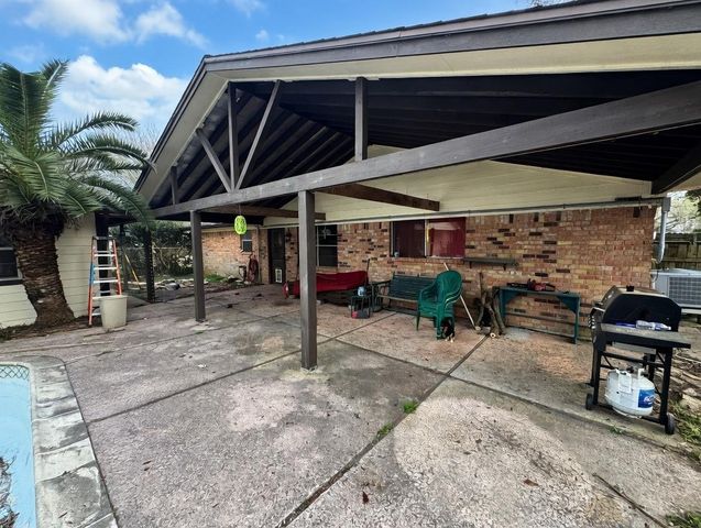 4717 33rd Street, Dickinson, TX 77539