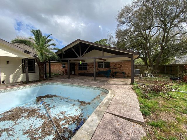 4717 33rd Street, Dickinson, TX 77539